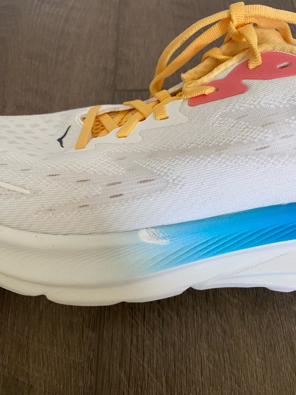 HOKA Clifton 9 Women’s 10.5 Blanc De Blanc/Swim Day - Picture 7 of 7